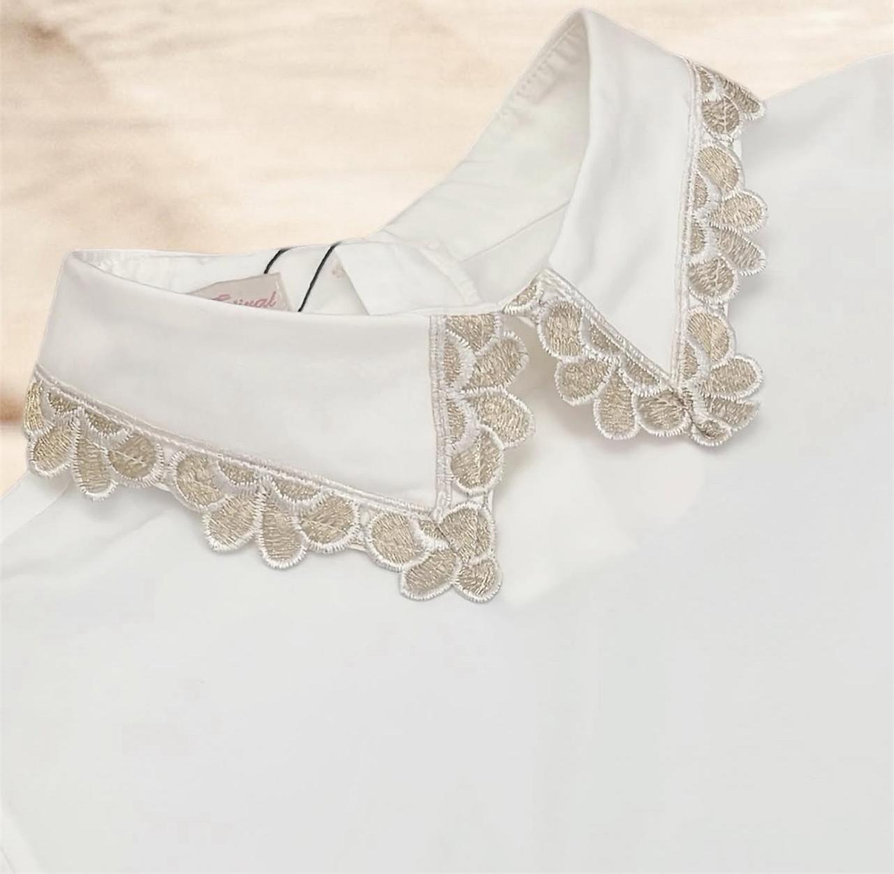 Gold petal Collar