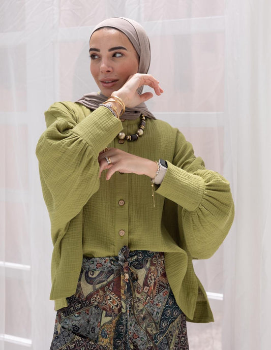 Elegant short blouse with buttons in Green