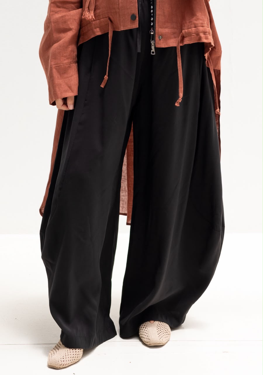 Soft summer light Gypsy pants in Black