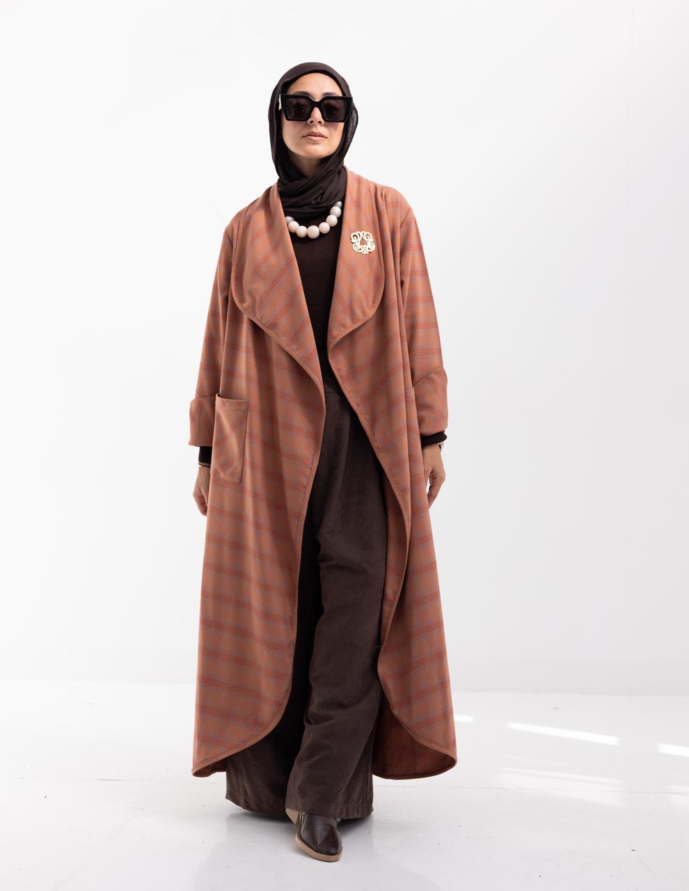 Elegant woolen checked cardigan