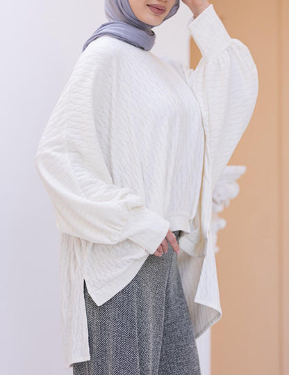 High low knitted pullover in off white