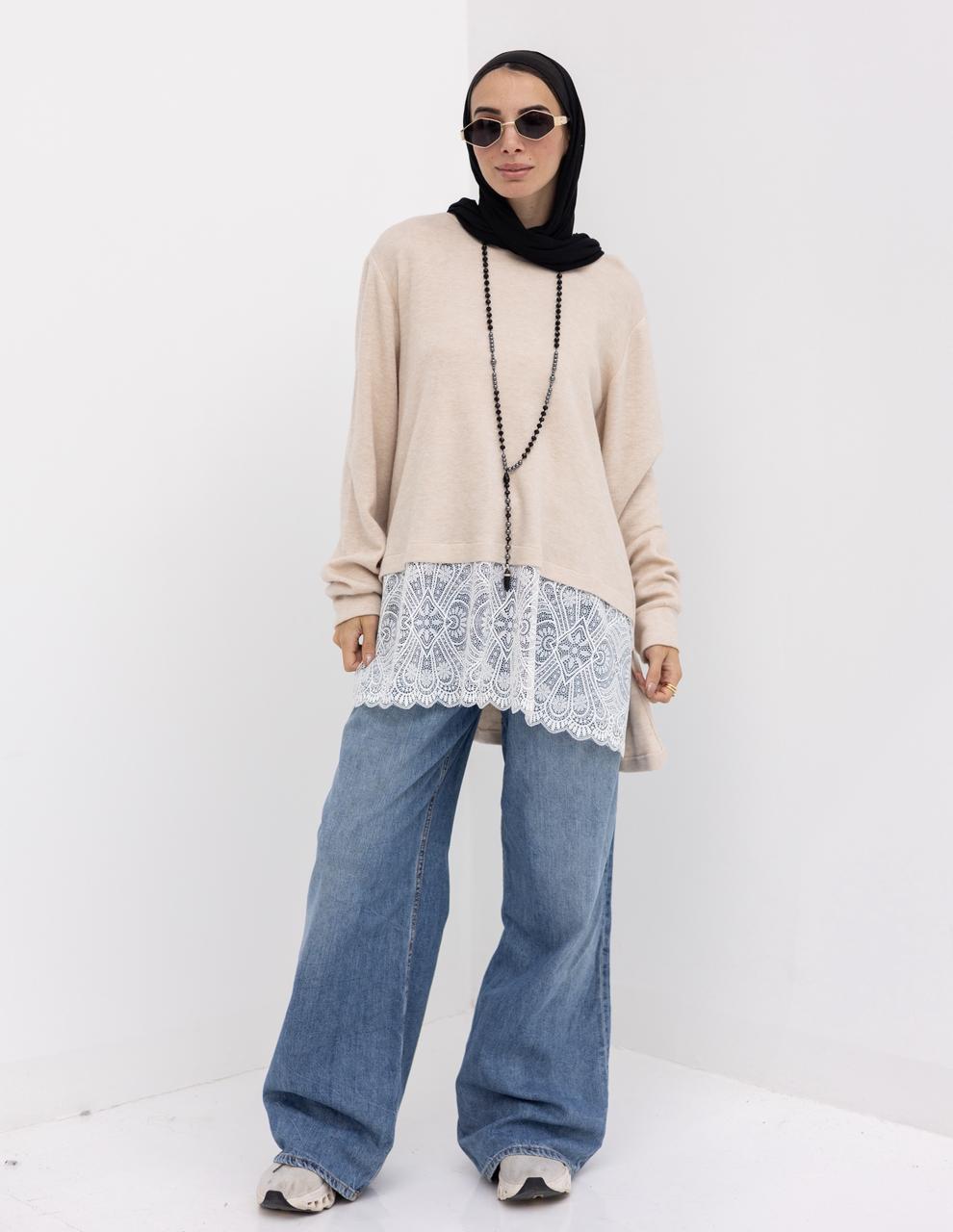 Cashmere pullover with lace in Beige