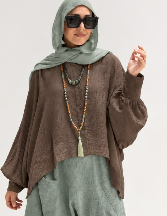 Trendy blouse with buttons ( brown )