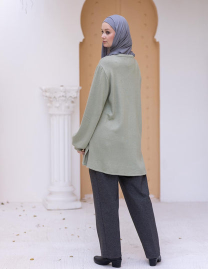 Cashmere pullover with ruffles