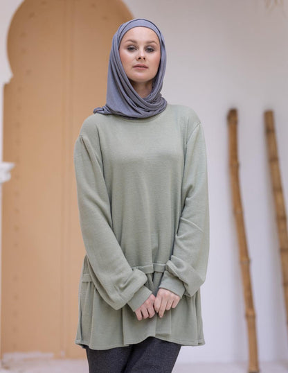 Cashmere pullover with ruffles