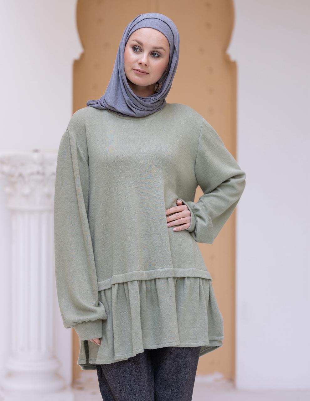 Cashmere pullover with ruffles