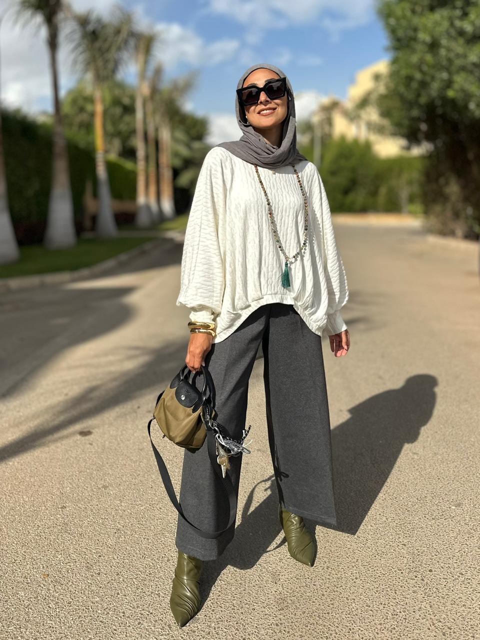 Short woolen pants in Gray