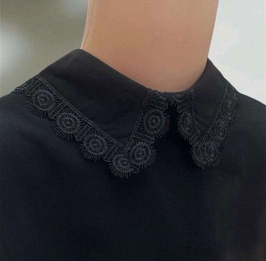 classic embroidered Collar