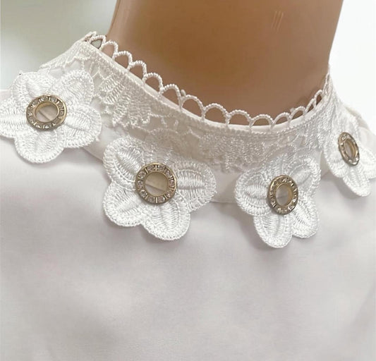 gold white flower collar