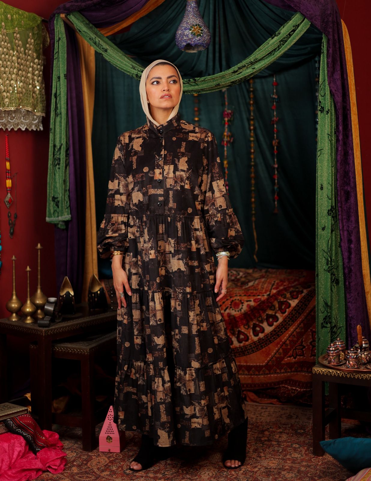 Printed velvet dress in Black