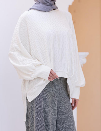 High low knitted pullover in off white