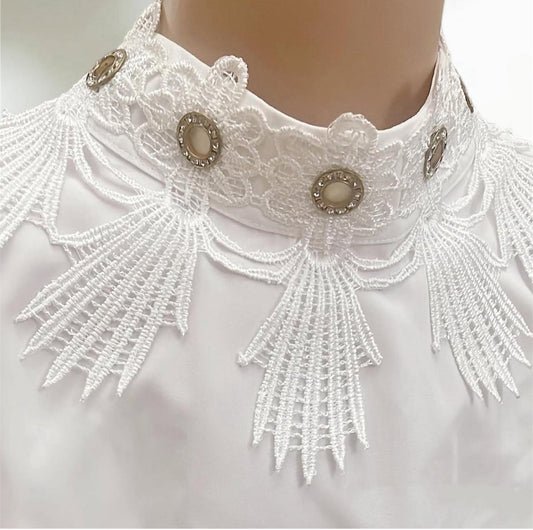 white rose collar