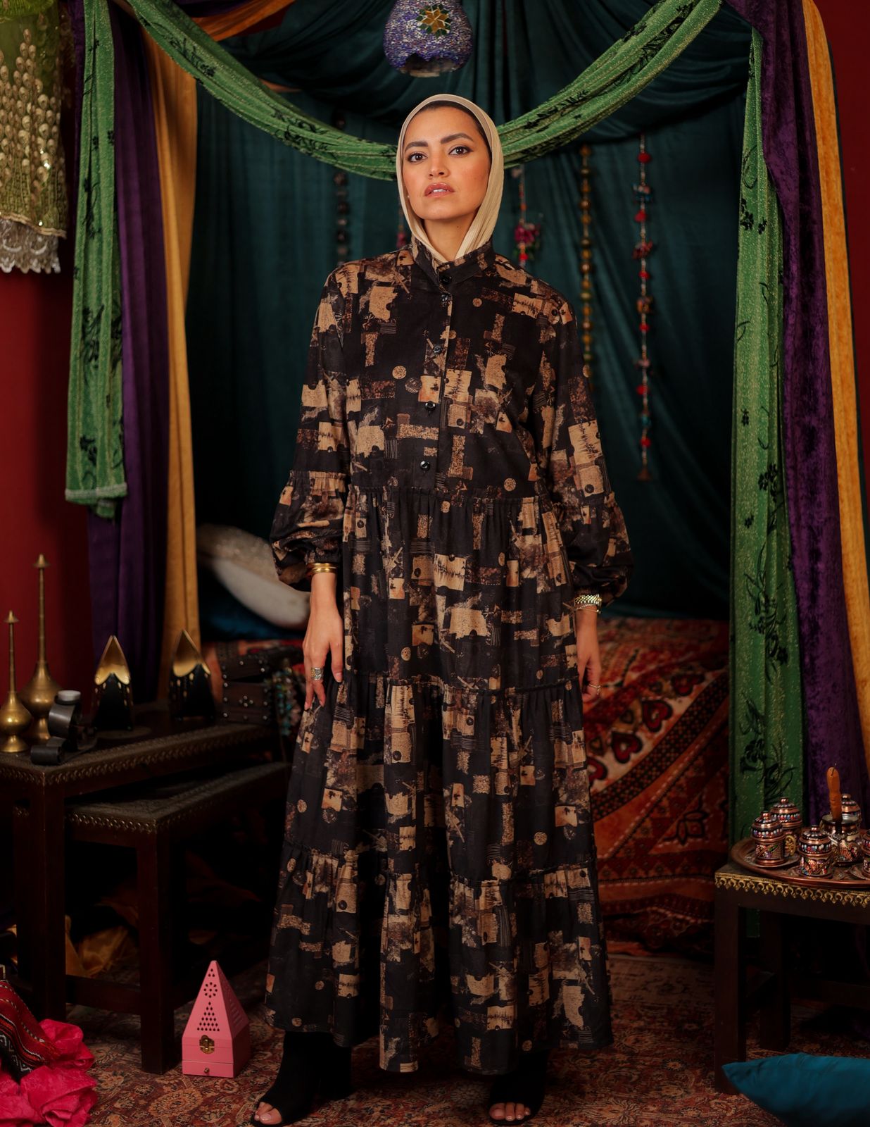 Printed velvet dress in Black