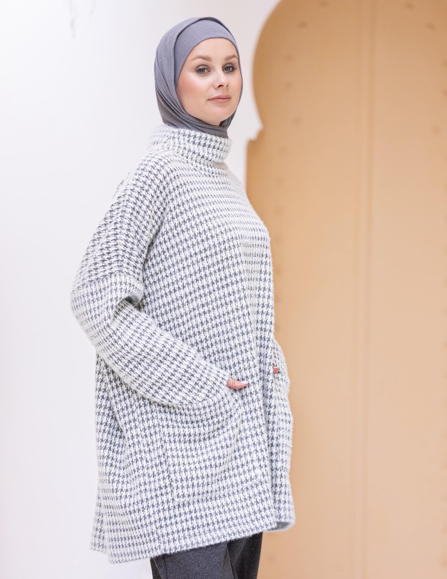 Heavy cashmere pullover with pockets