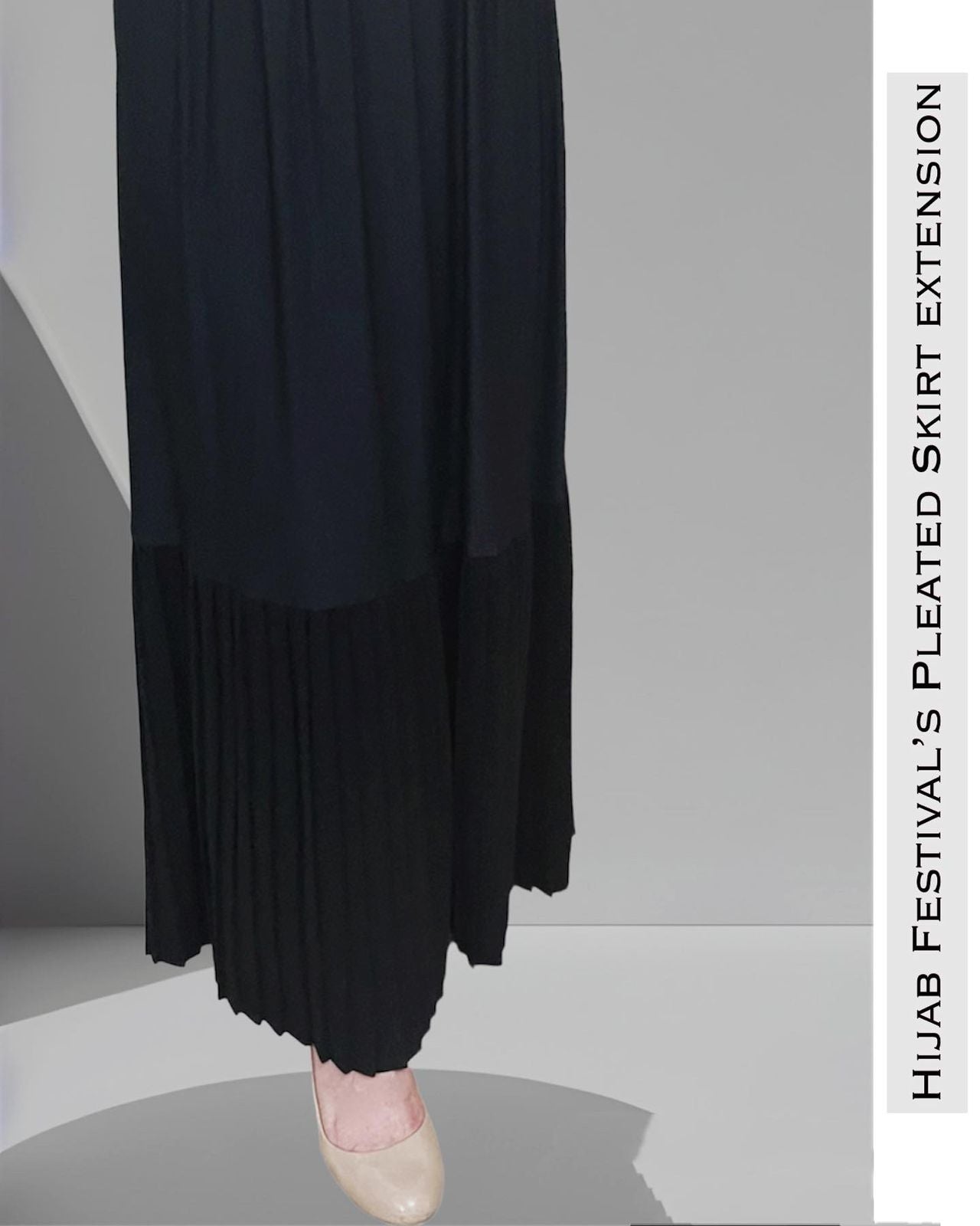 Pleated crepe extension in black
