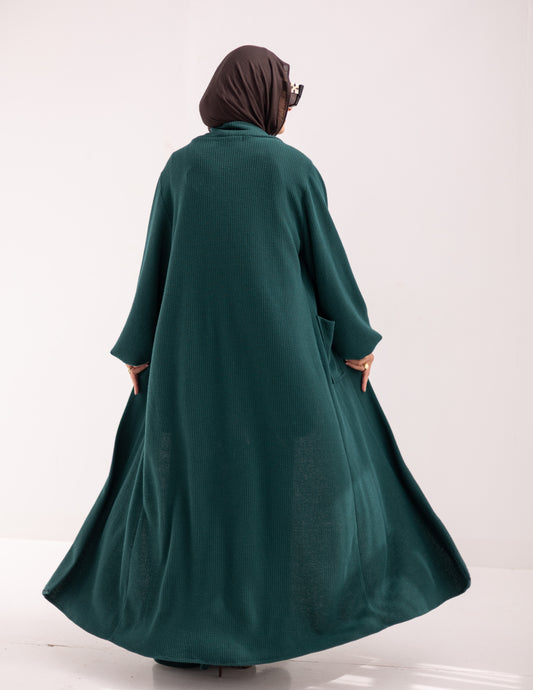 Knitted woolen set in Dark green