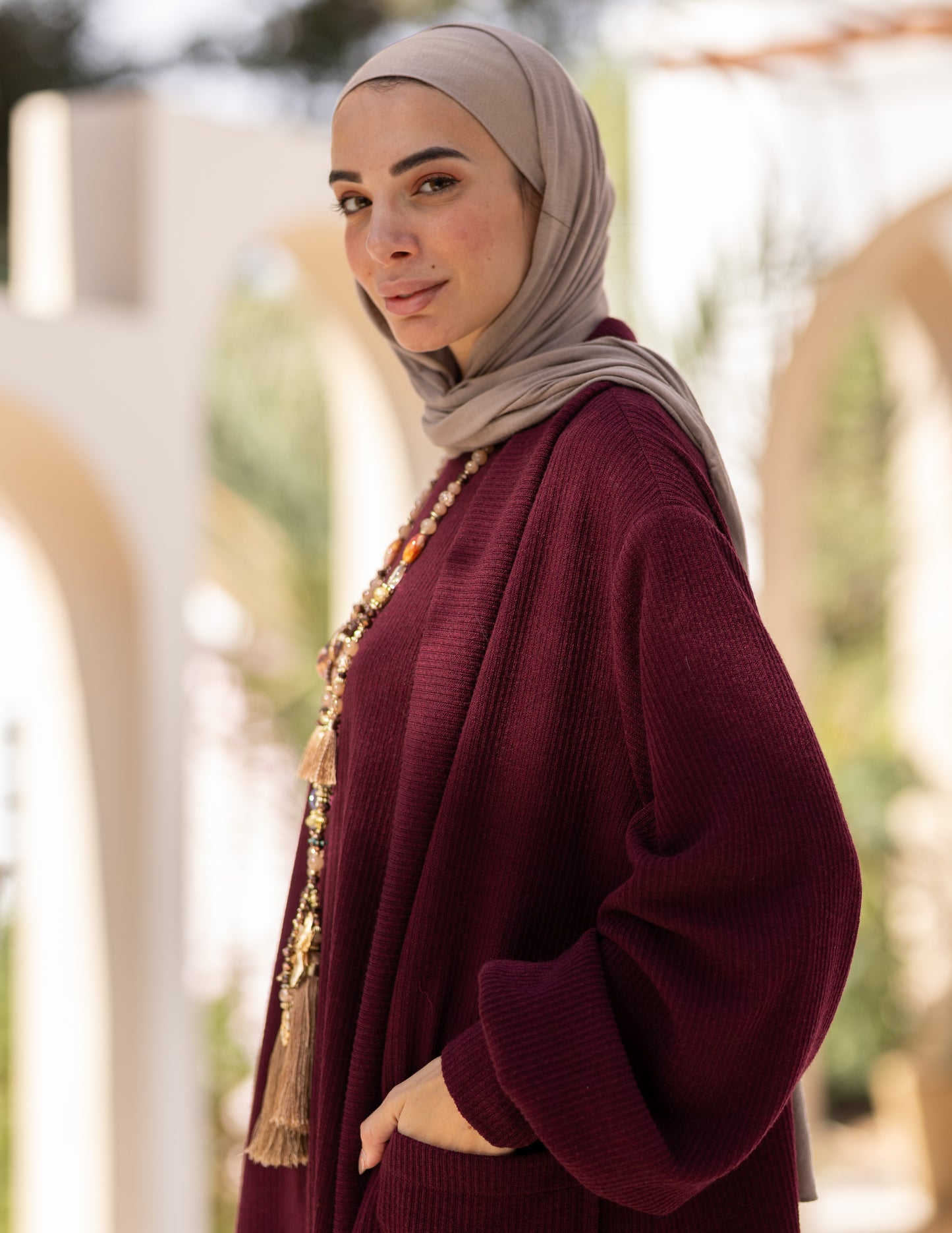 Woolen knitted Cardigan in Burgundy