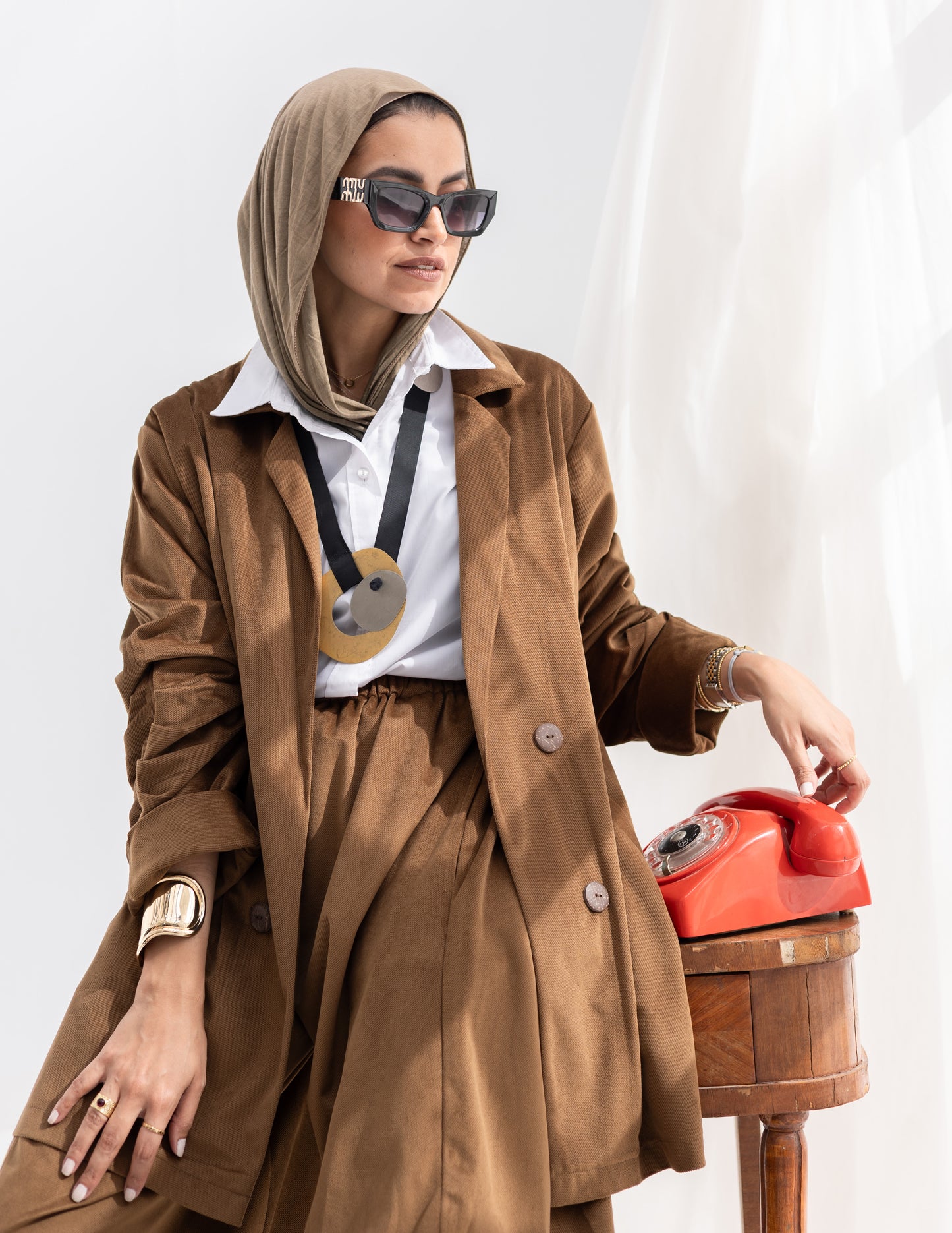 Velvet blazer in Honey