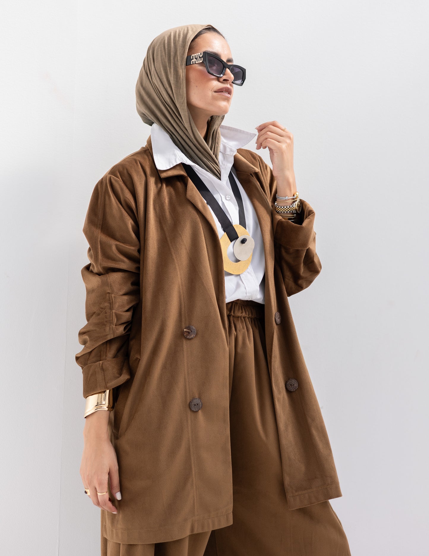 Velvet blazer in Honey