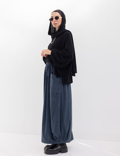 Velvet skirt with pockets in Navy