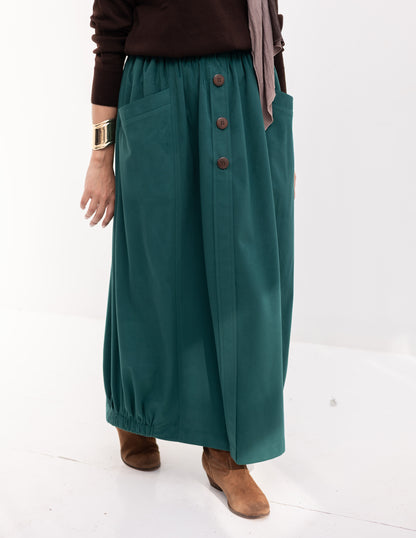 Velvet skirt with pockets in Green