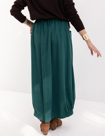 Velvet skirt with pockets in Green