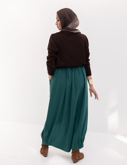 Velvet skirt with pockets in Green