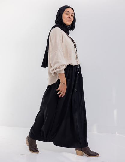 Velvet skirt with pockets in Black