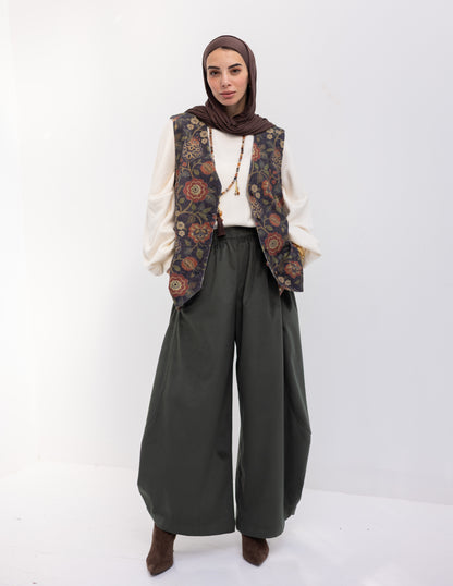 Floral woolen knitted vest in Navy