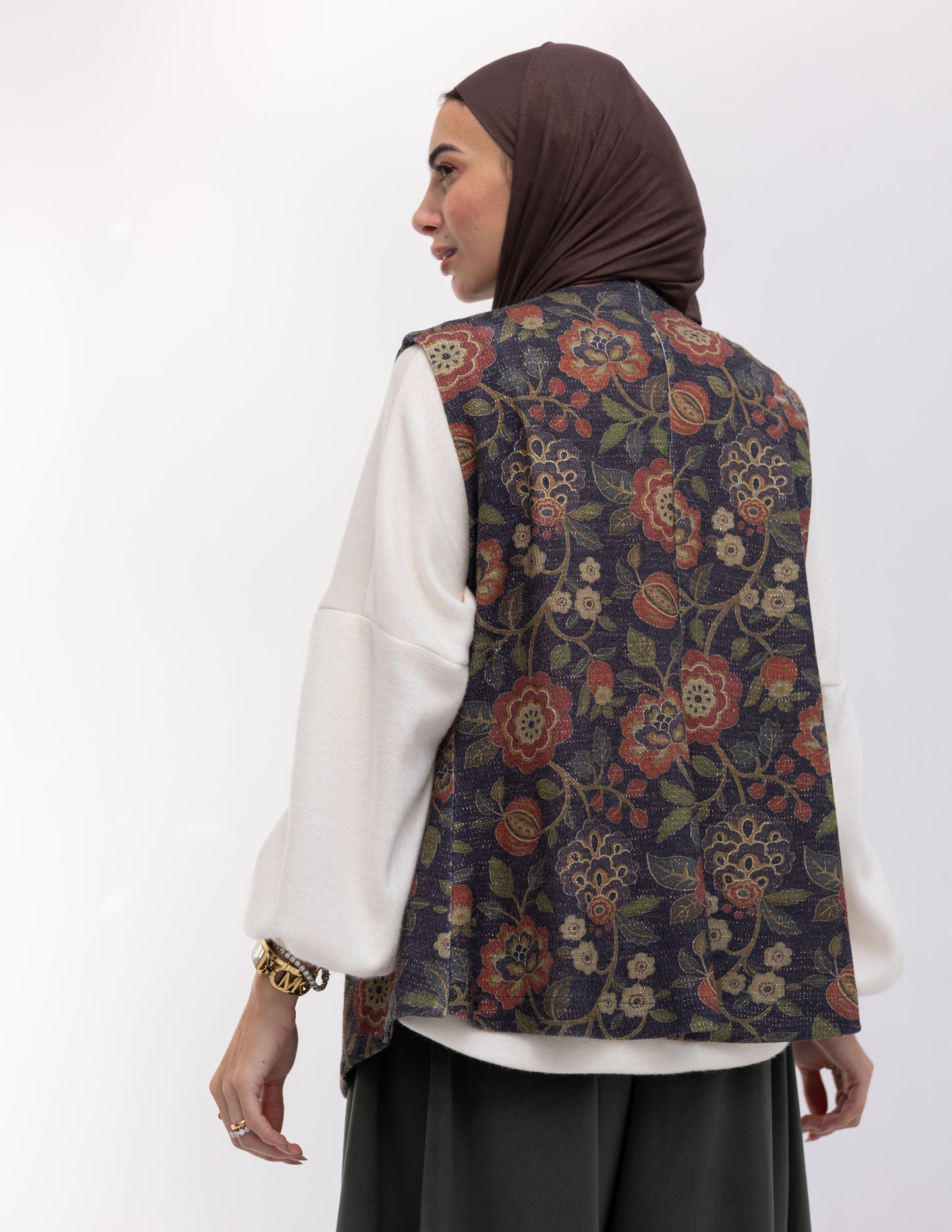 Floral woolen knitted vest in Navy