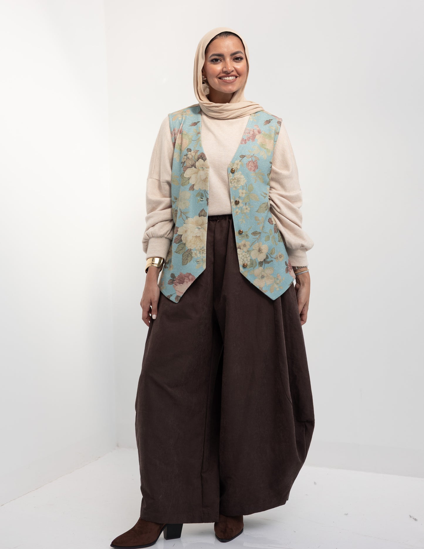 Floral woolen knitted vest in Baby Blue