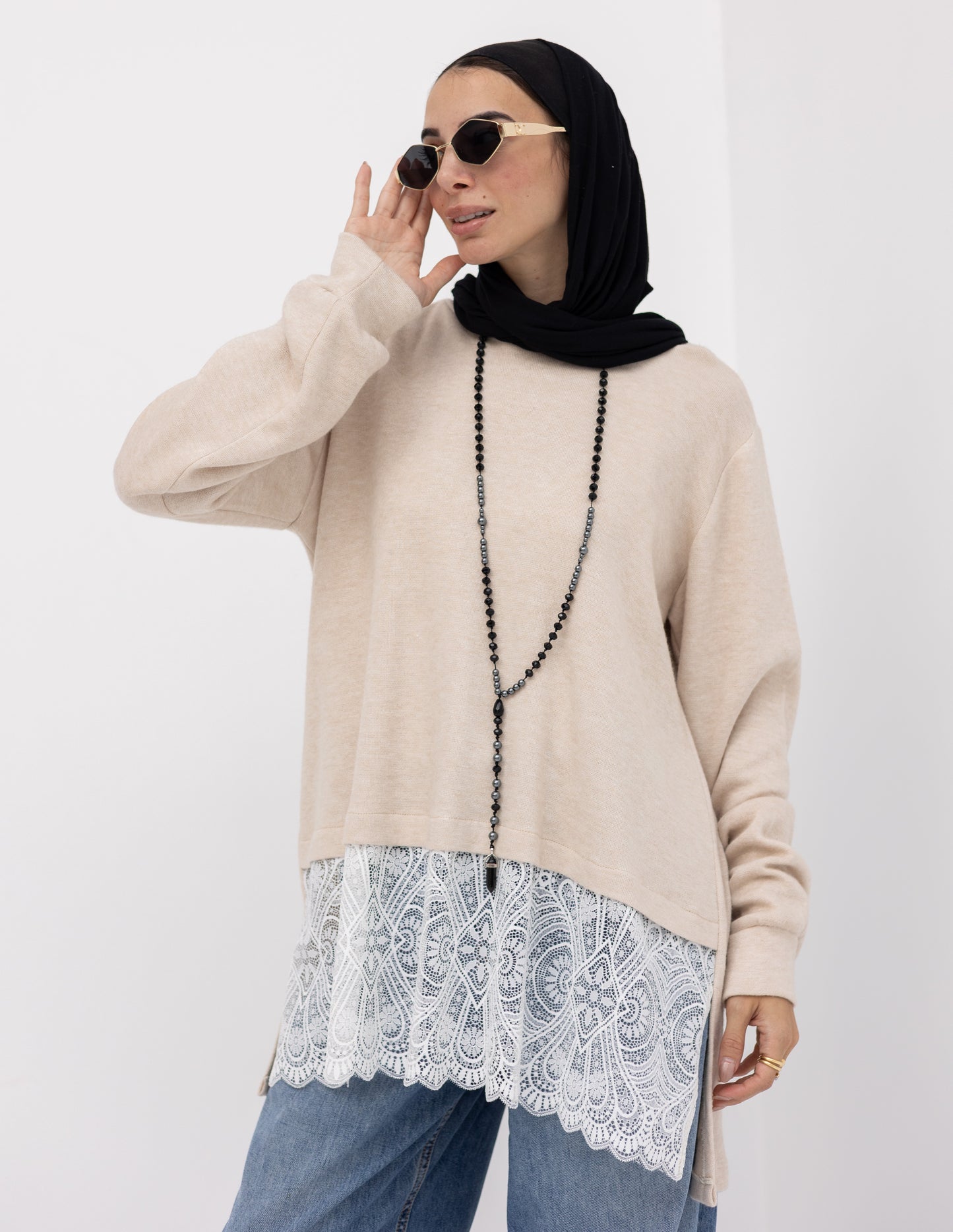 Cashmere pullover with lace in Beige