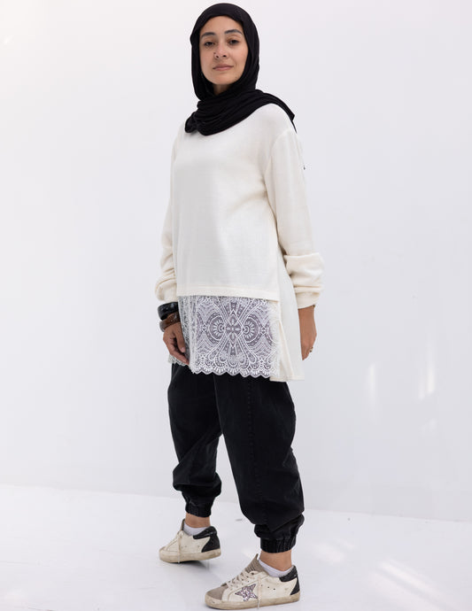 Cashmere pullover with lace in Off-white