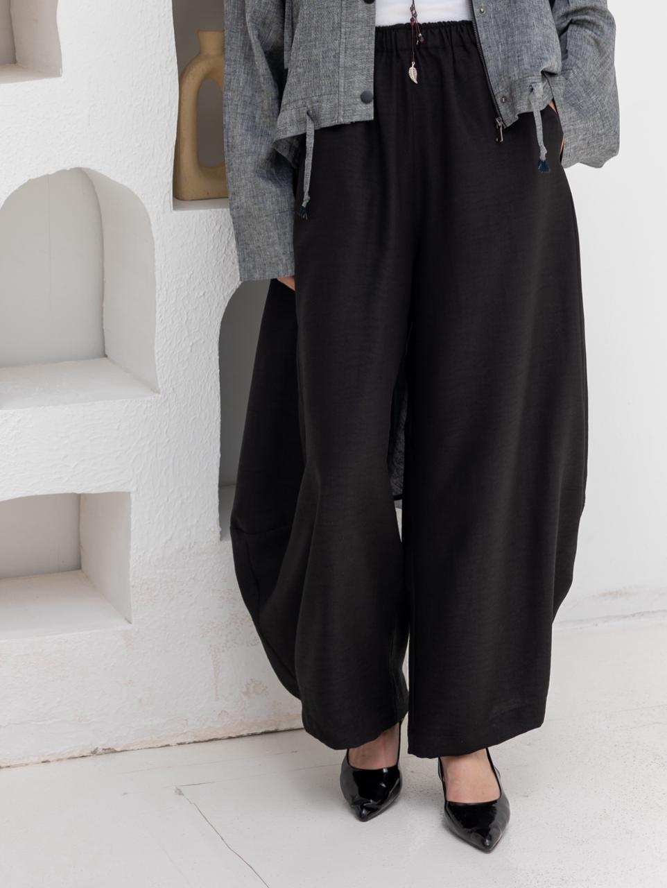 Lenin Gypsy pants in Black