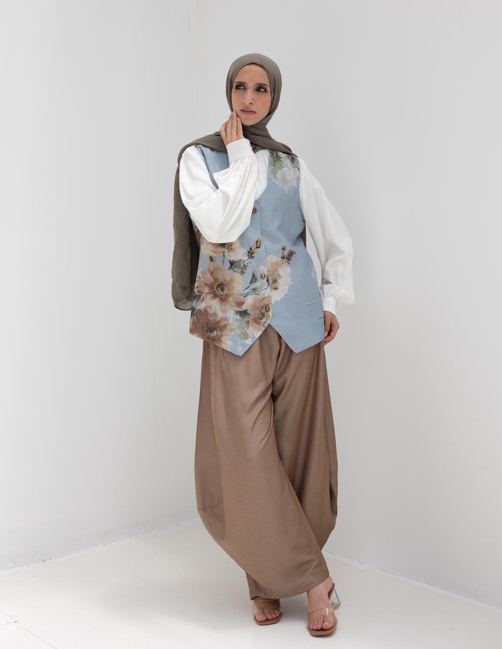 Soft summer light Gypsy pants in Dark cafe