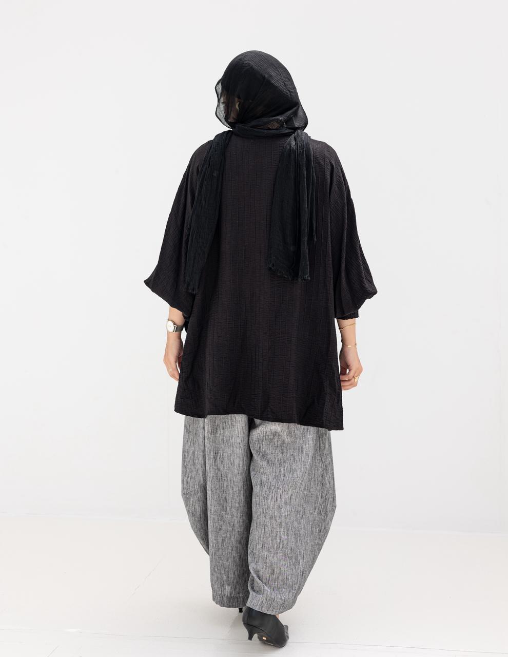 High low blouse in Black