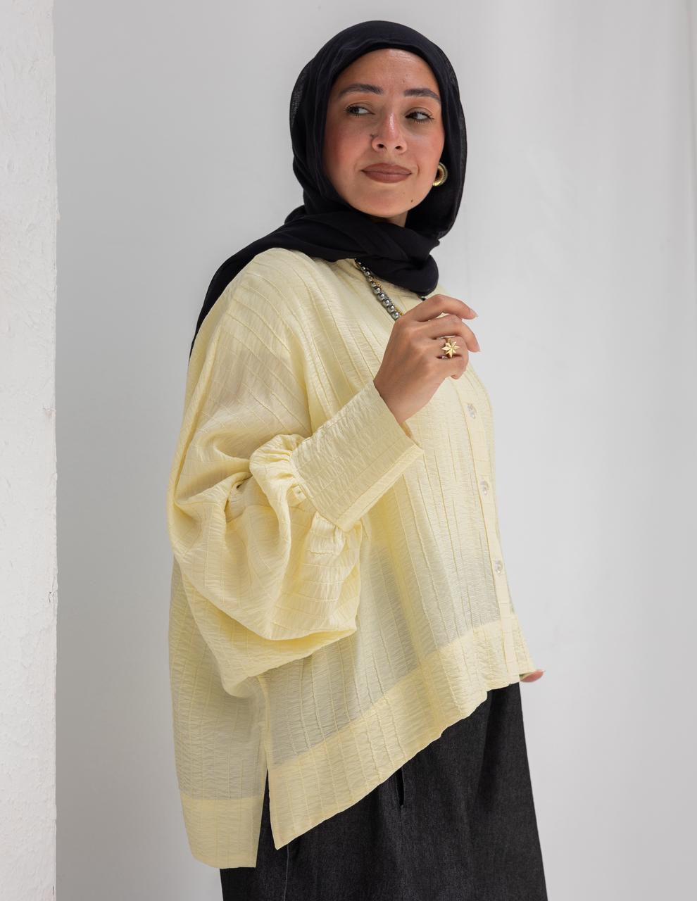 Elegant short blouse with buttons  in Yellow