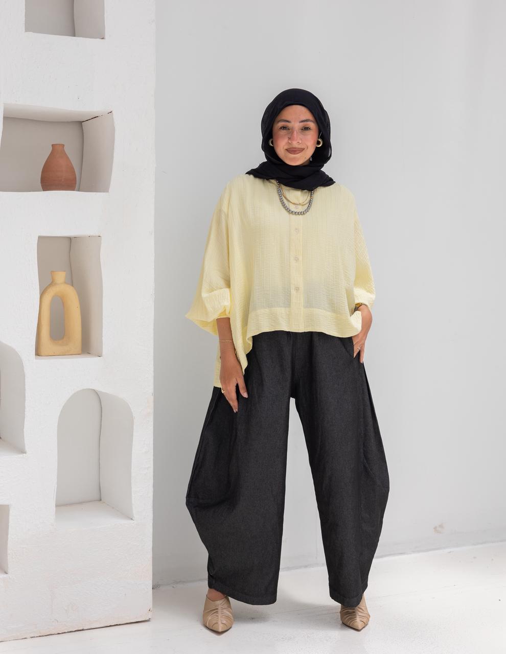 Elegant short blouse with buttons  in Yellow