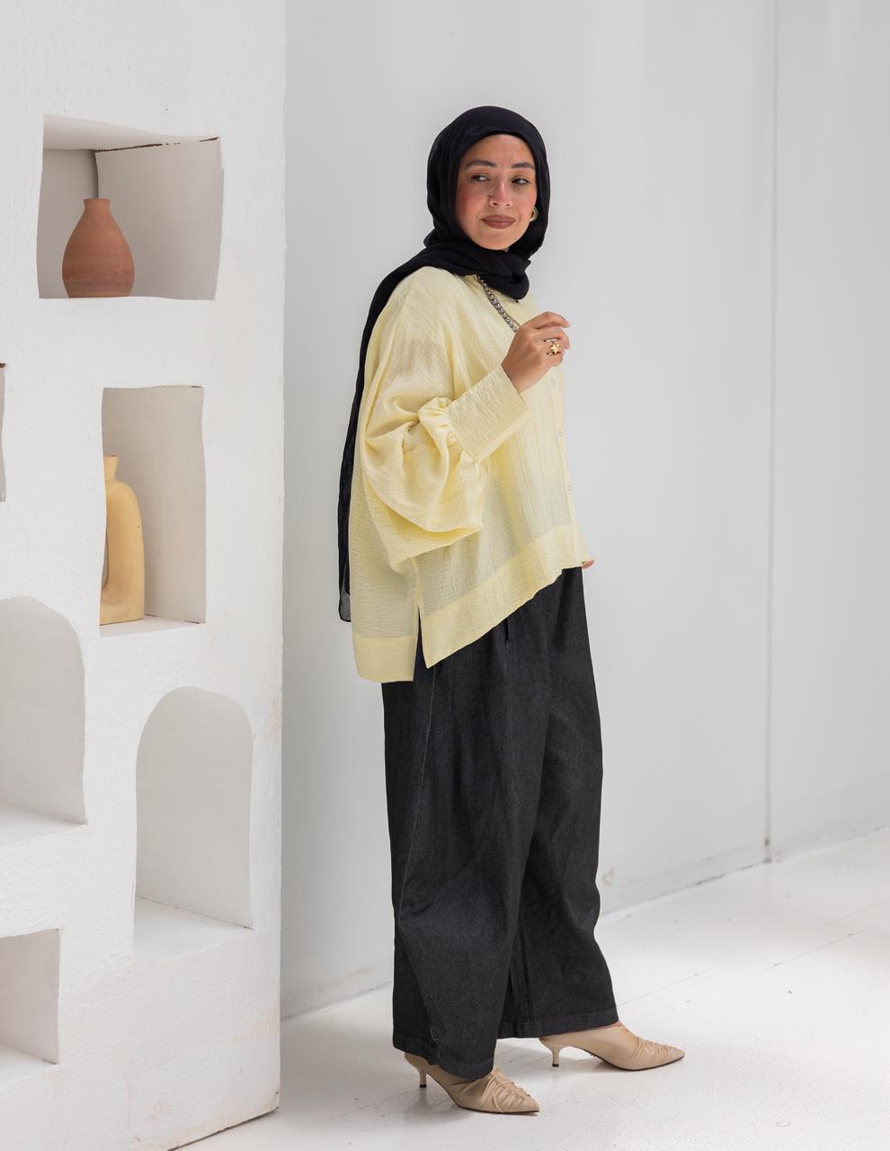 Elegant short blouse with buttons  in Yellow