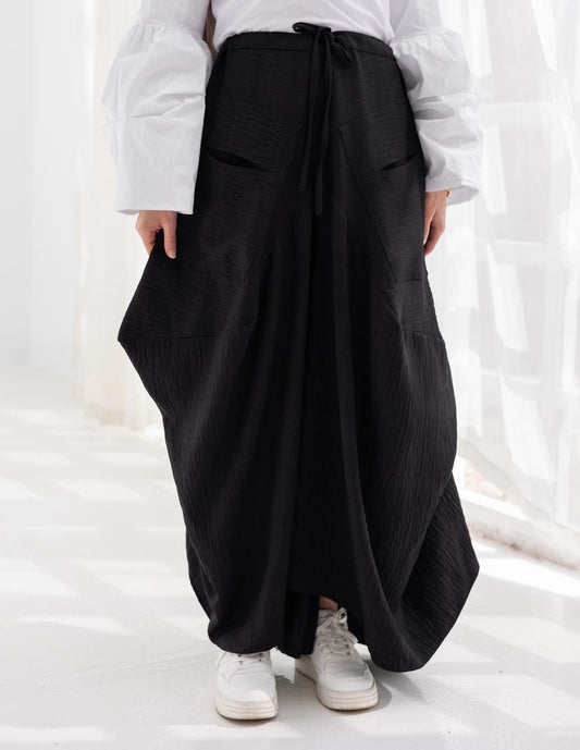 Plain gypsy skirt in Black