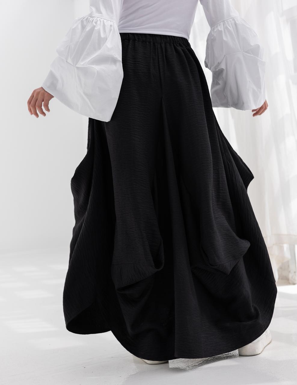 Plain gypsy skirt in Black