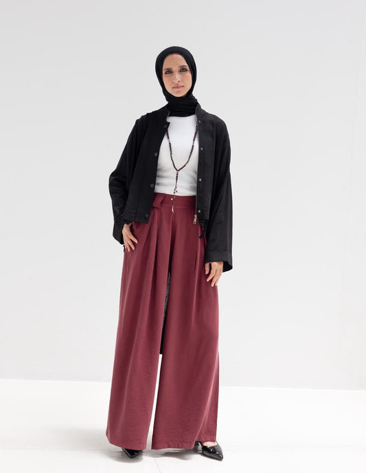 Trendy wide leg pants in Burgundy
