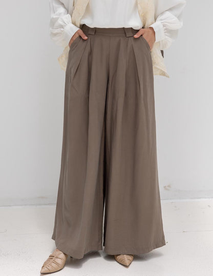 Trendy wide leg pants in Light olive