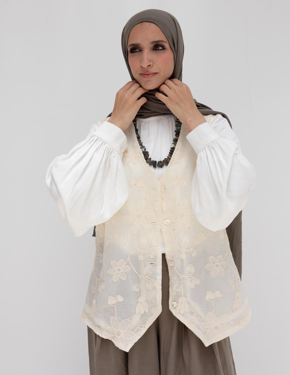 Embroidered vest in Offwhite