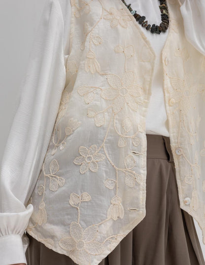 Embroidered vest in Offwhite