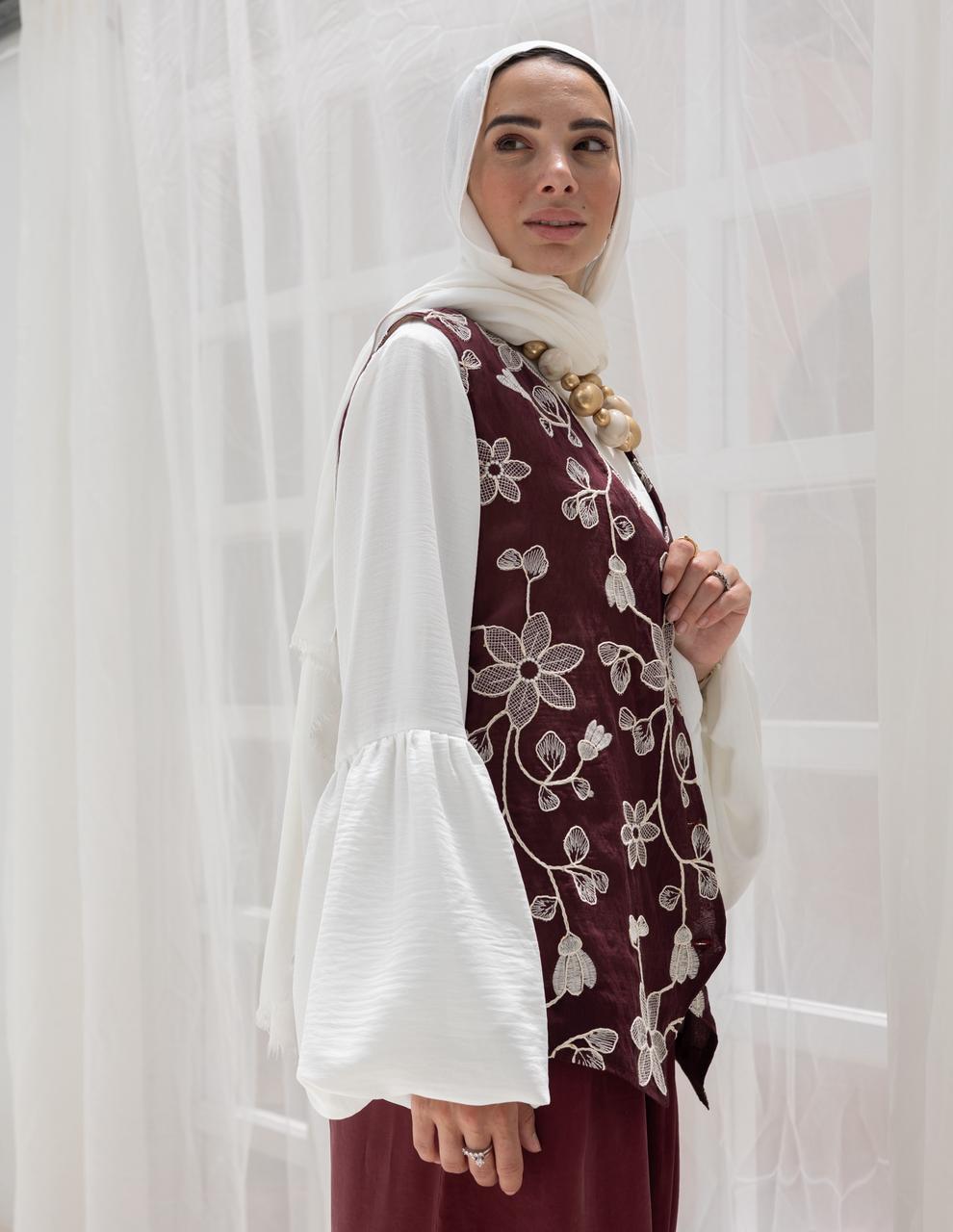 Embroidered vest in Burgundy