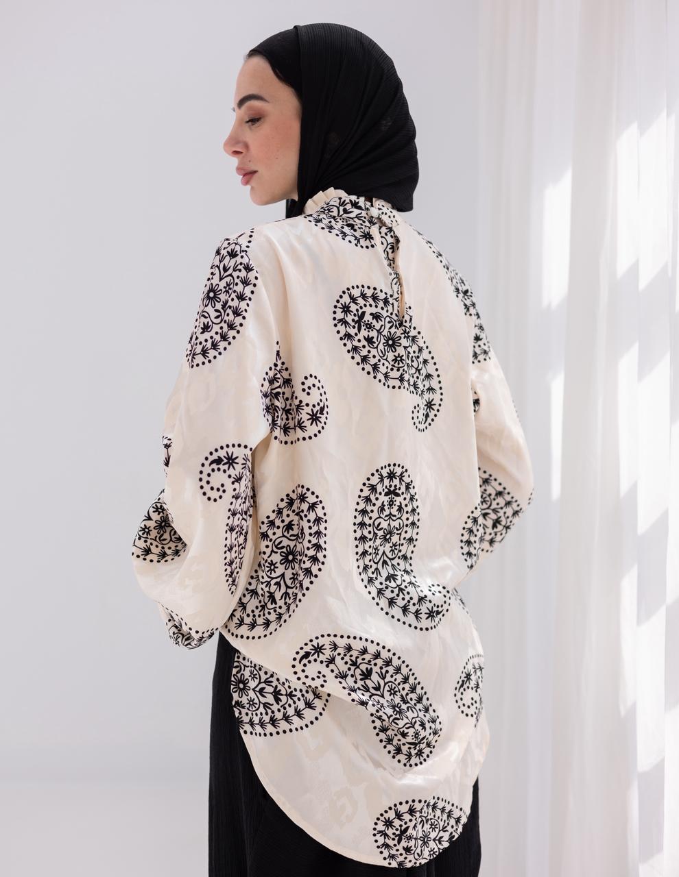 Evening printed silky blouse in Off white