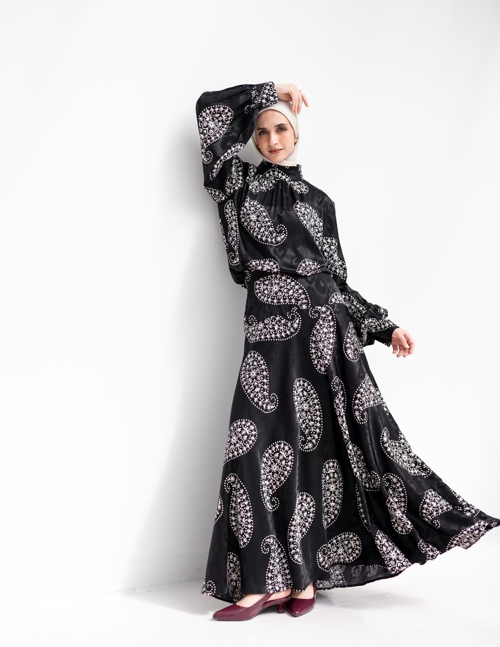 Evening silky flowy skirt