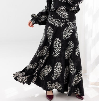 Evening silky flowy skirt