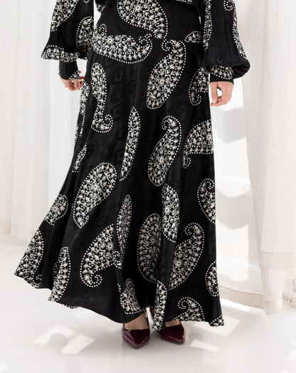 Evening silky flowy skirt